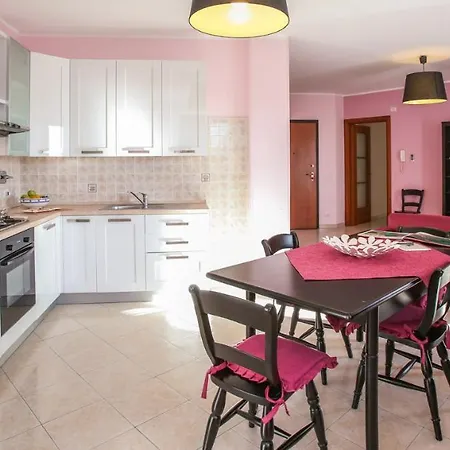 Apartment Glicine - A Pochi Passi Dal Mare